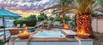 NEW Grotto Falls Retreat Pool w Slide Spa Putt Grn