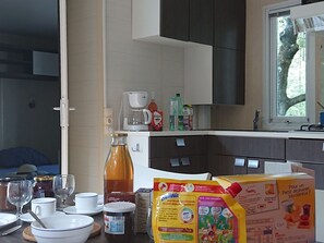 Dining - Mobile home for 6 ppl with terrace (Saint-Maurice-d'Ibie)