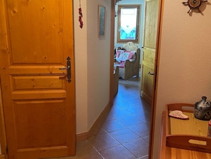 Interior - 3-room apartment, 4 guests, balcony, parking (Valloire)
