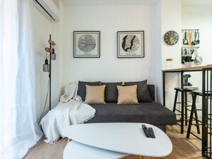 TV - Apartment in the center, near the beach (Rincón de la Victoria)