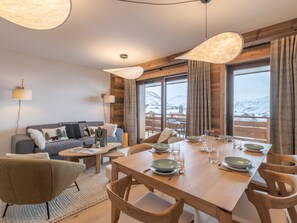 Dining - Luxury apartment, Alpe d'Huez center (Huez)