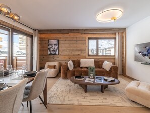 TV - Elegant apartment for 6, balcony, near slopes (Huez)