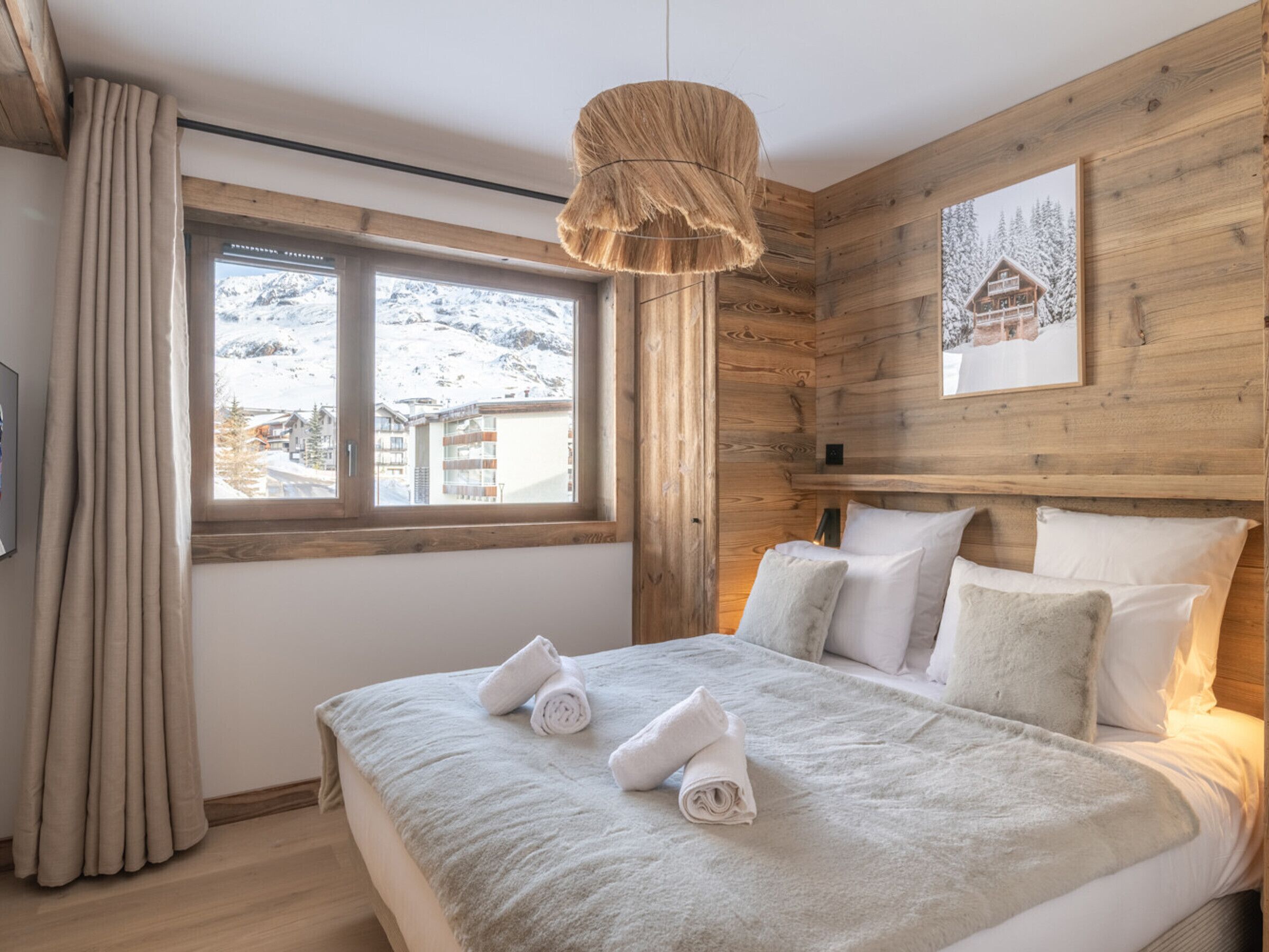 2 多间卧室、床单