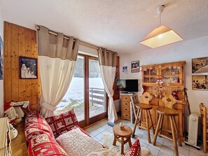 TV - Family apartment near lifts, parking, south terrace (Châtel)
