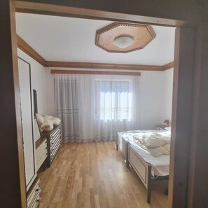 Classic Apartment, 2 Bedrooms, Pets allowed, Mountain View | Blackout curtains, iron/ironing board, free WiFi - Appartment le Gemme Dolomites escape (Dosoledo)