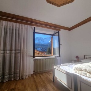 Classic Apartment, 2 Bedrooms, Pets allowed, Mountain View - Appartment le Gemme Dolomites escape (Dosoledo)