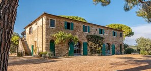Exterior - Tenuta San Crescenzio (Toscana)