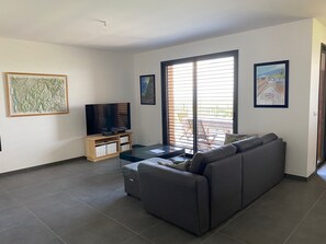 Living area - House with view of the Bauges (Gruffy)