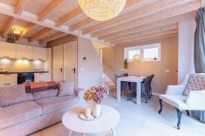 House | Dining - Modern Holiday Home in Vrouwenpolder (Koudekerke)