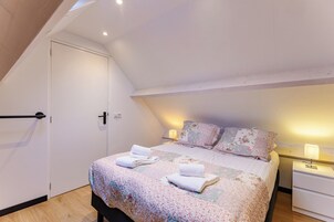 2 habitaciones, muebles diferentes y ropa de cama 