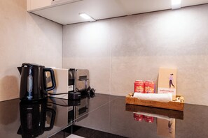 House | Private kitchen | Highchair - Modern Holiday Home in Vrouwenpolder (Koudekerke)