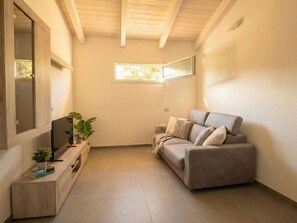 TV - Sutt'e Riu by Interhome (Posada)
