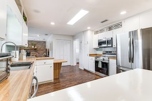 Interior - 5 Mi to Silver Springs State Pk: Gem w/ Game Room! (Ocala)