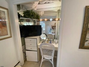 Interior - Relax in Margate • 2BR Condo Two Blocks From Beach & Minutes to Atlantic City (Margate City)