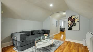 Apartment (1 Bedroom) | Depan hartanah