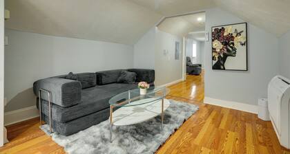 3 Mi to Blue Hills Skiing & Hiking! Couples Apt