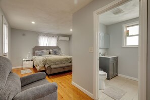 Apartment (1 Bedroom) | Interior