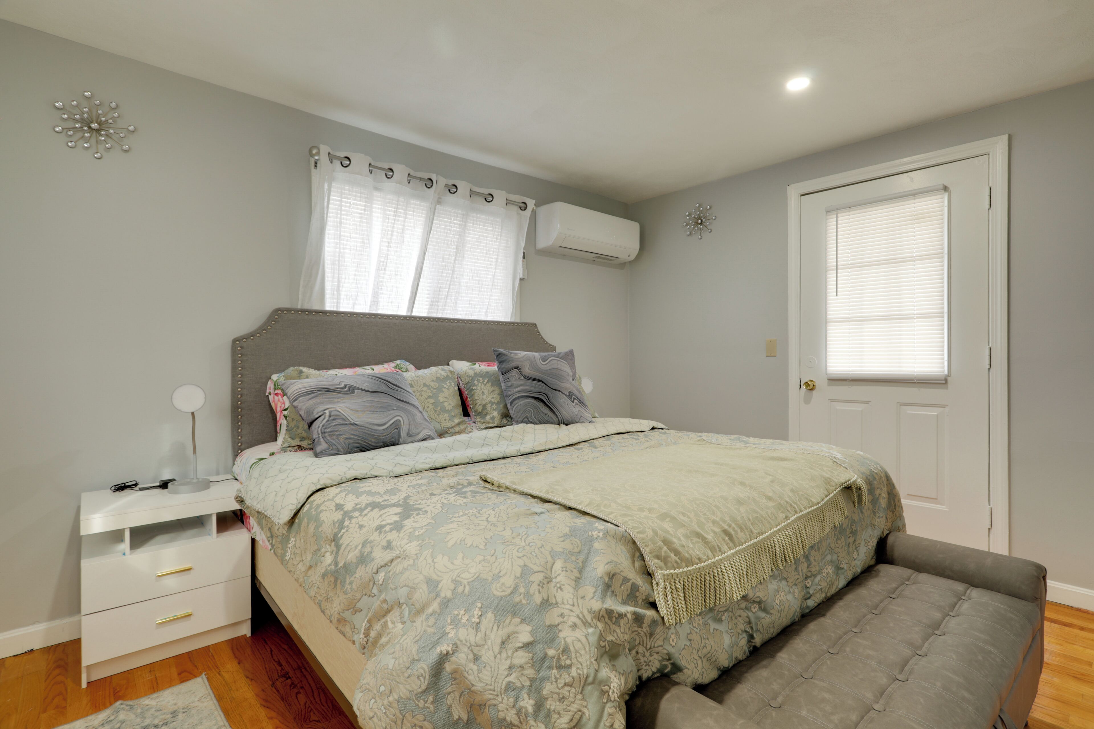 Apartment (1 Bedroom) | Interior