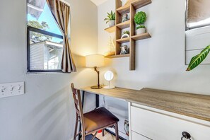 Apartment (0 Bedroom) | Interior - Nurse-ready Guesthouse 3 Mi to Dtwn Jacksonville! (Jacksonville)