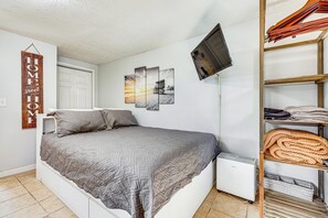 Apartment (0 Bedroom) | Interior - Nurse-ready Guesthouse 3 Mi to Dtwn Jacksonville! (Jacksonville)