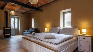 6 camere, Wi-Fi, lenzuola