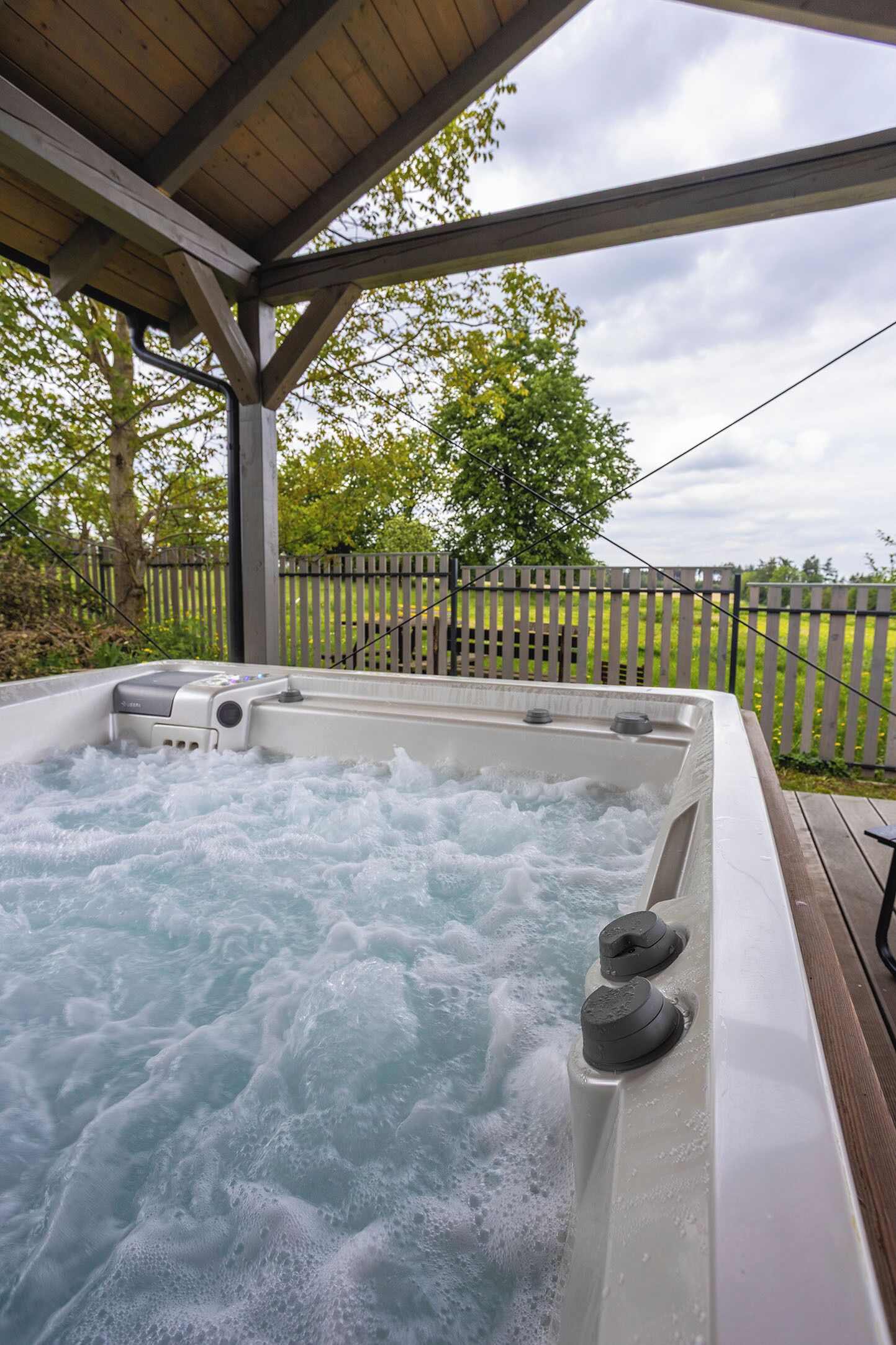 Bain à remous extérieur