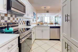 Interior - 2BR Penthouse Paradise w/ Front-row Gulf Views (South Padre Island)