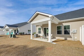 Apartment (4 Bedrooms) | Interior - Near Golf Courses: Family Home in Ocean Isle Beach (Ocean Isle Beach)