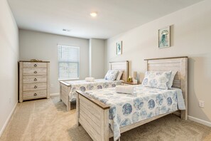 Apartment (4 Bedrooms) | Interior - Near Golf Courses: Family Home in Ocean Isle Beach (Ocean Isle Beach)