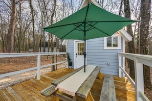 Interior - Hike & Fish: Couple's Retreat Near Lake Hawkins! (Hawkins)