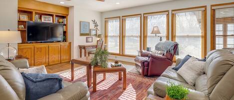 House (3 Bedrooms) | Front of property