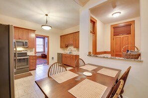 Apartment (1 Bedroom) | Interior - Steps to Shops & Dining: Historic Dtwn Wallace Gem (Wallace)