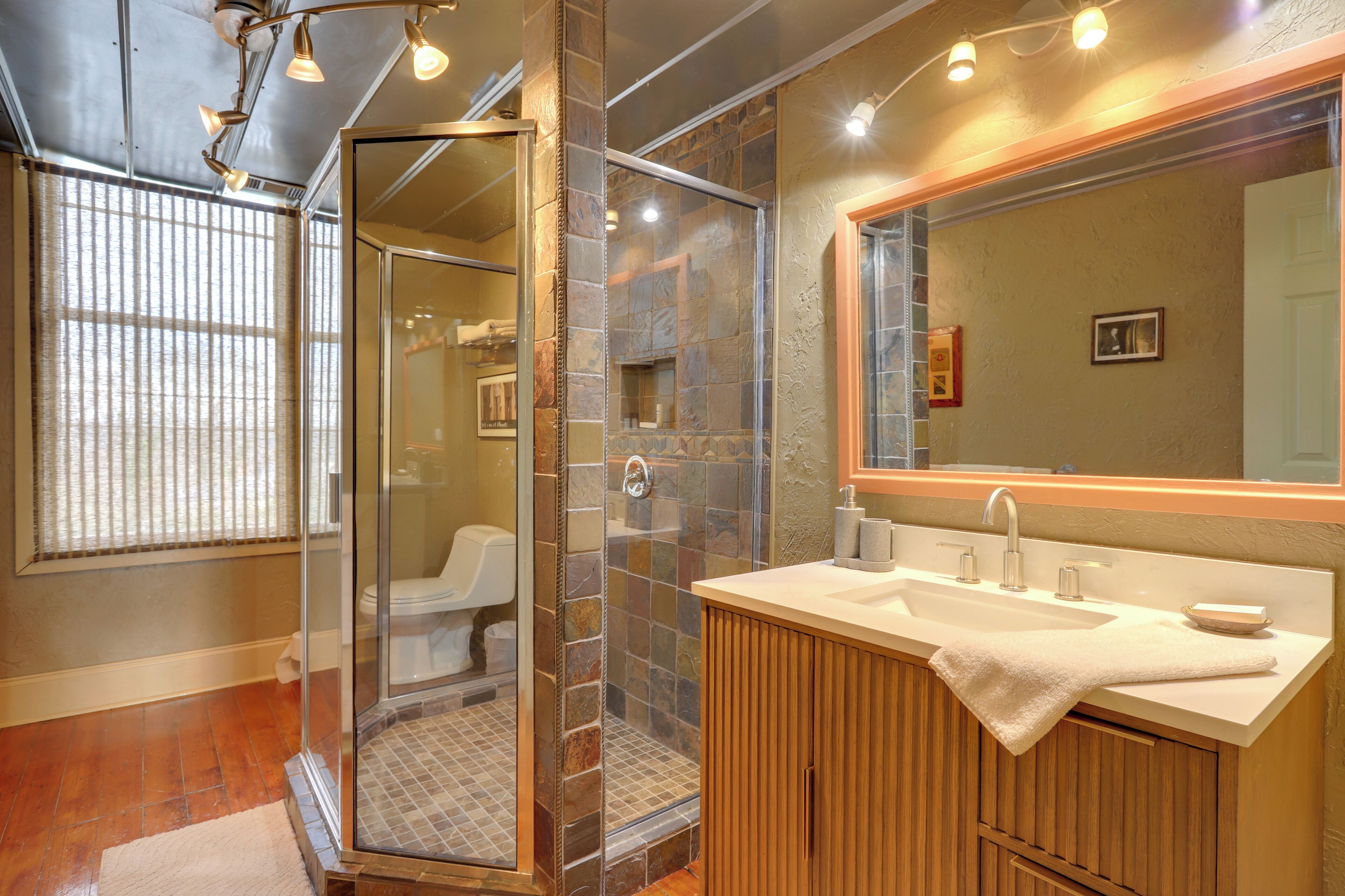 Rumah (4 Bedrooms) | Interior