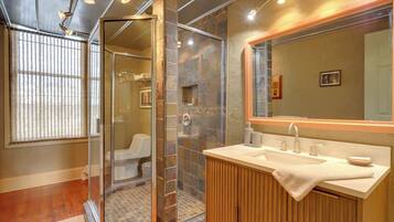 Rumah (4 Bedrooms) | Interior