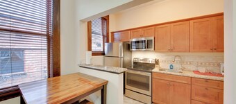 Walkable Studio in the Heart of Dtwn Wallace!
