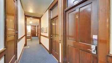 Apartment (0 Bedroom) | Interior