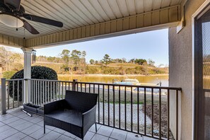 Apartment (3 Bedrooms) | Interior - Boat Slip & Pool Access: Alexander City Escape (Alexander City)