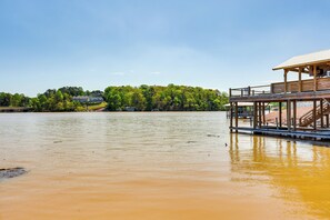 Apartment (3 Bedrooms) | Interior - Boat Slip & Pool Access: Alexander City Escape (Alexander City)