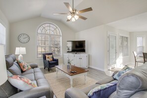 House (3 Bedrooms) | Interior - 2 Mi to Pickwick Landing State Park: Home w/ Yard (Counce)