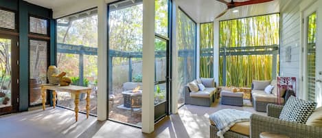 House (5 Bedrooms) | Interior