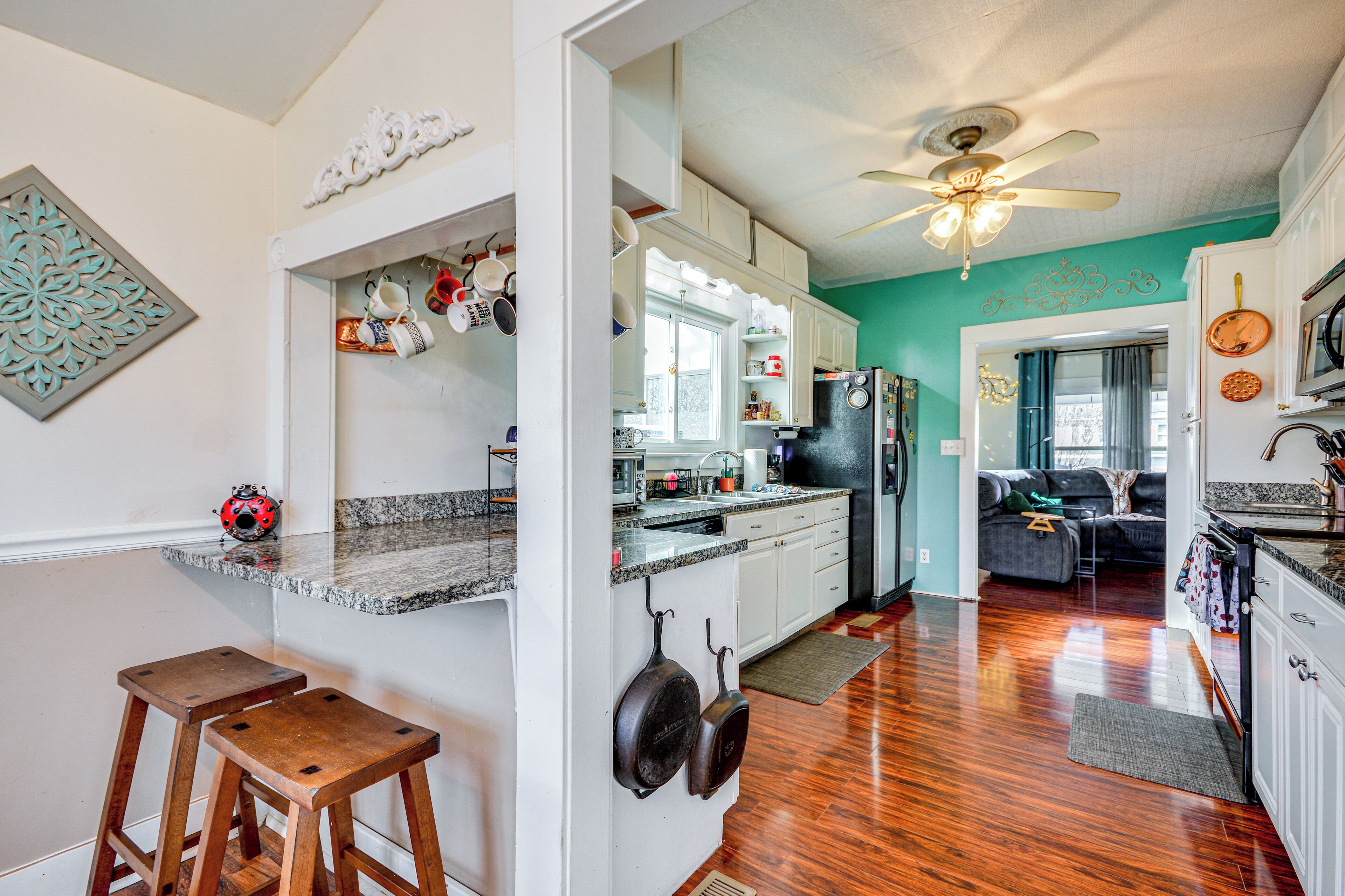 House (4 Bedrooms) | Interior