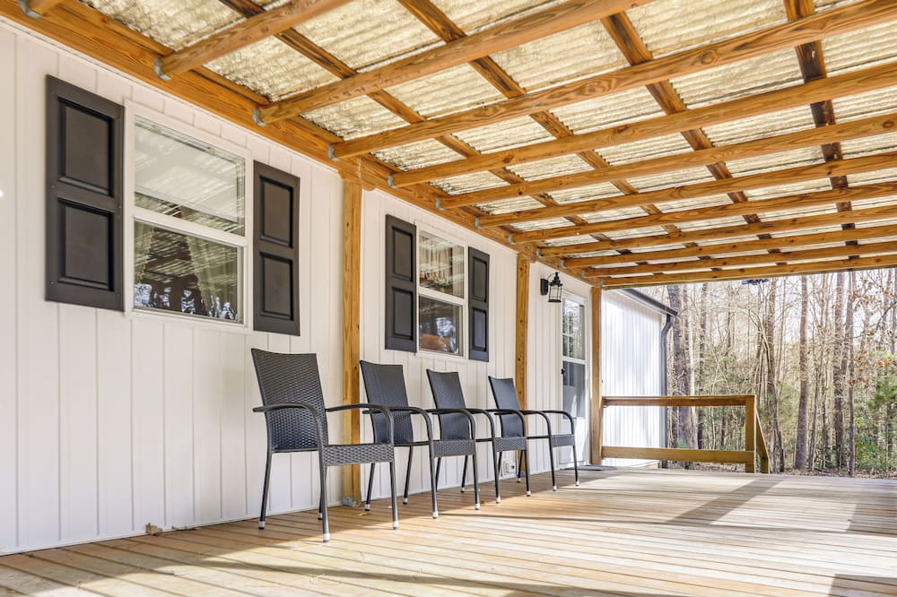 Coastal Retreat Near Camp Lejeune, Dogs Welcome!
