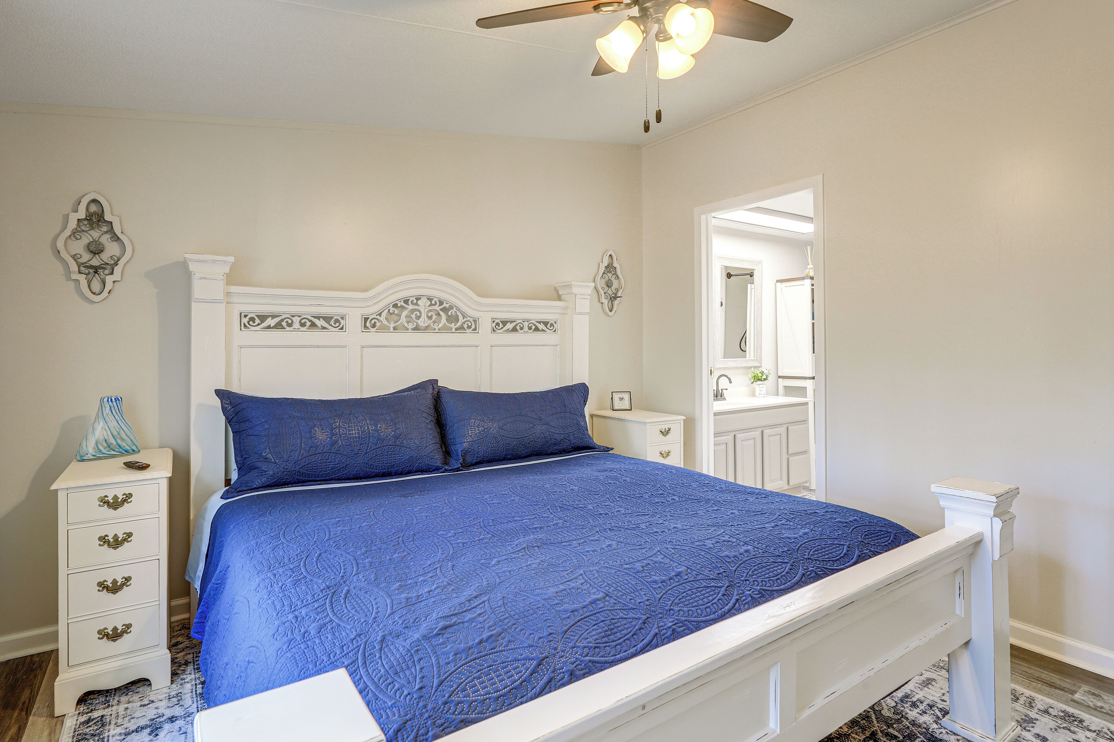 House (3 Bedrooms) | Interior