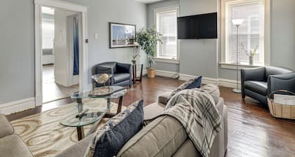 Walk to Carondelet Park: Quiet Couple's Getaway