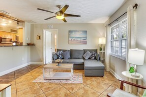 Interior - Stay & 'sea' Port Charlotte: Family Home w/ Yard (Port Charlotte)