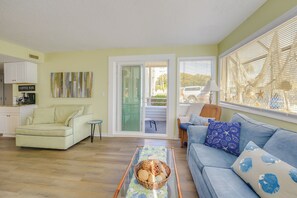 Apartment (2 Bedrooms) | Interior - Ocean Breezes & 2 Pools: 1 Block to the Sand (Myrtle Beach)