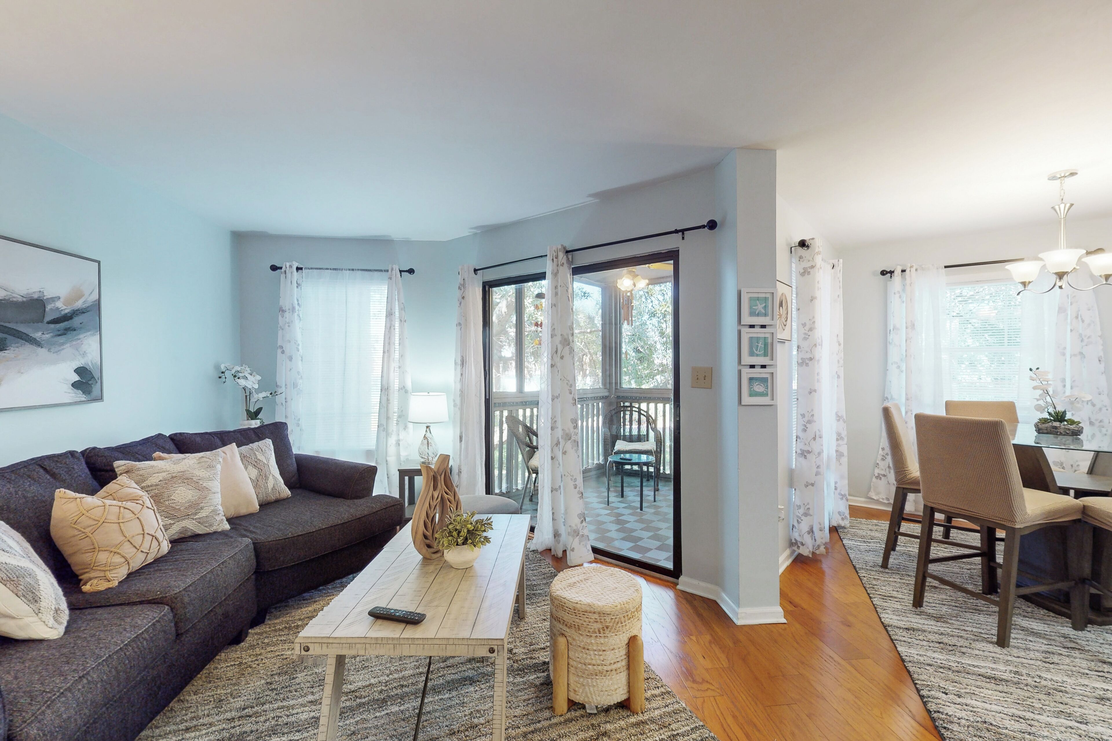 Apartment (2 Bedrooms) | Front of property