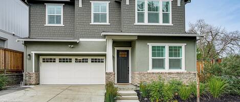 Casa (3 Bedrooms) | Vista frontal de la propiedad