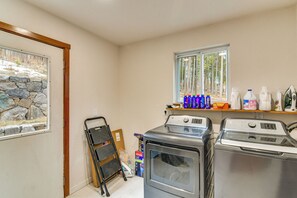 Interior - Wooded Retreat w/ Private Hot Tub in Evergreen (Evergreen)