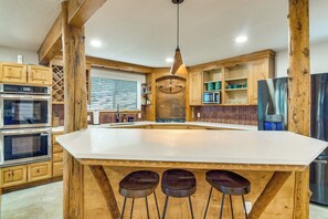 Interior - Wooded Retreat w/ Private Hot Tub in Evergreen (Evergreen)